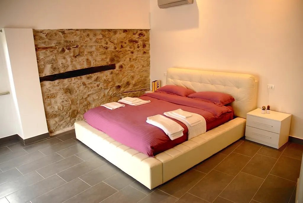 Luna - Aragon Home Holiday Montalbano Elicona