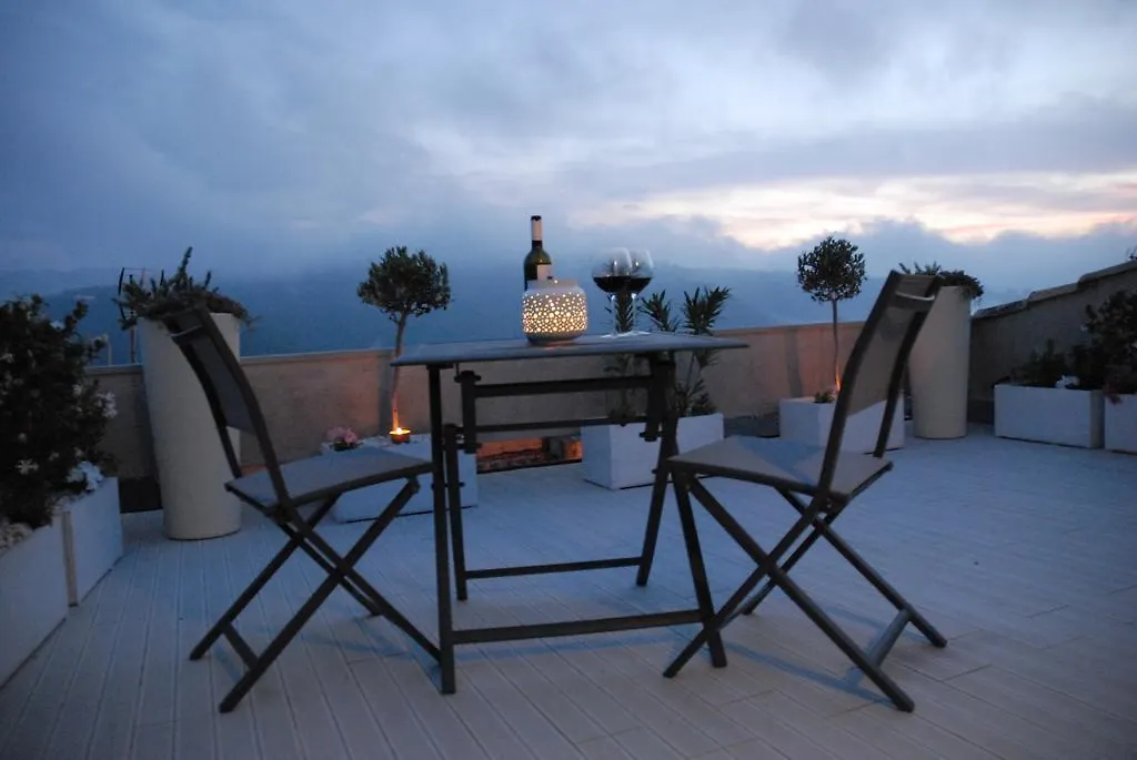 Luna - Aragon Home Holiday Montalbano Elicona Italien